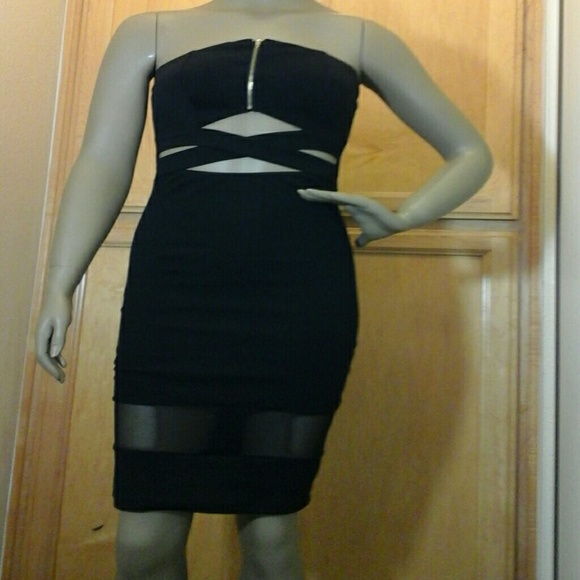 Dress - Picture 6 of 7